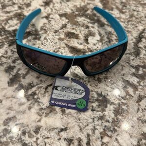 Drivers age maximum UV 400 protection  S2 L15–L 16 lightweight scratch resistant